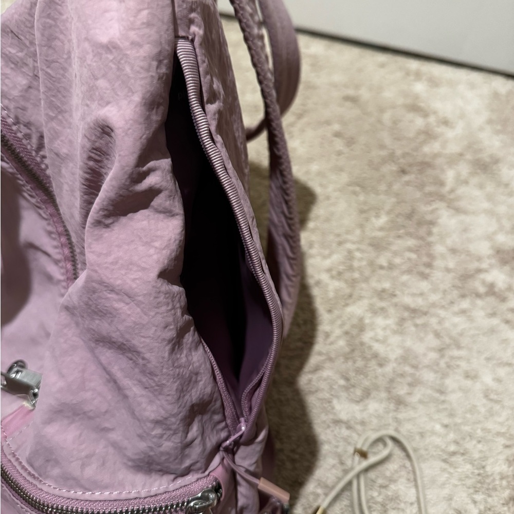 Lululemon Lightweight Women's Backpack - lavender - Picture 5 of 7